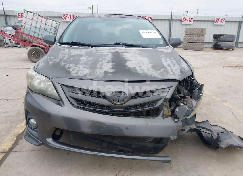 Photo 13 of 2013 Toyota Corolla S (VIN 5YFBU4EE6DP125783)