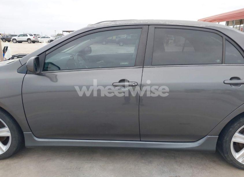 Photo 15 of 2013 Toyota Corolla S (VIN 5YFBU4EE6DP125783)