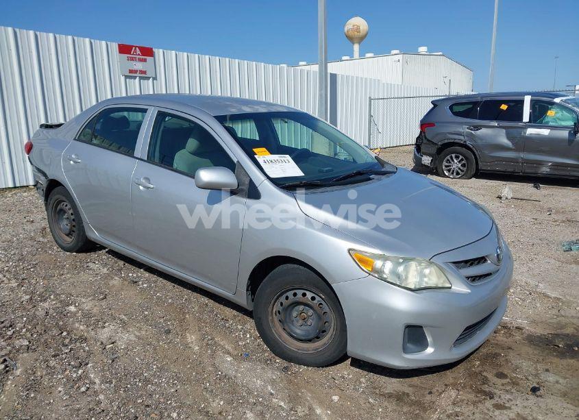 2013 Toyota Corolla L (VIN 5YFBU4EE6DP128098) main photo