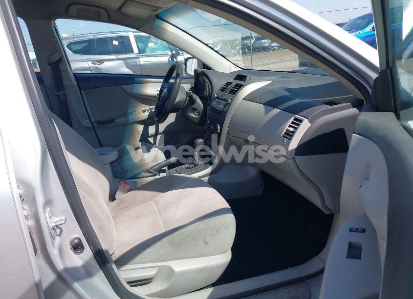 Photo 5 of 2013 Toyota Corolla L (VIN 5YFBU4EE6DP128098)