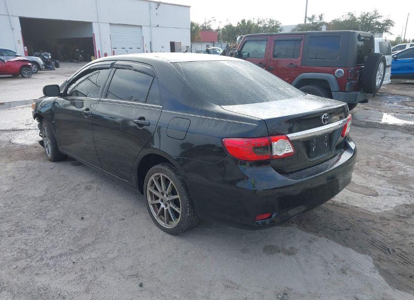 Photo 3 of 2013 Toyota Corolla LE (VIN 5YFBU4EE6DP138386)