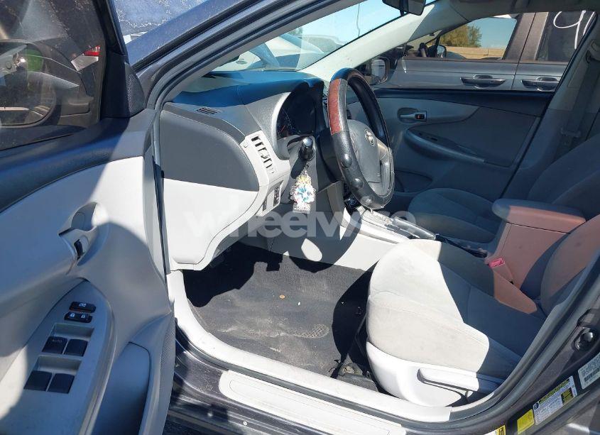 Photo 5 of 2013 Toyota Corolla LE (VIN 5YFBU4EE6DP138419)