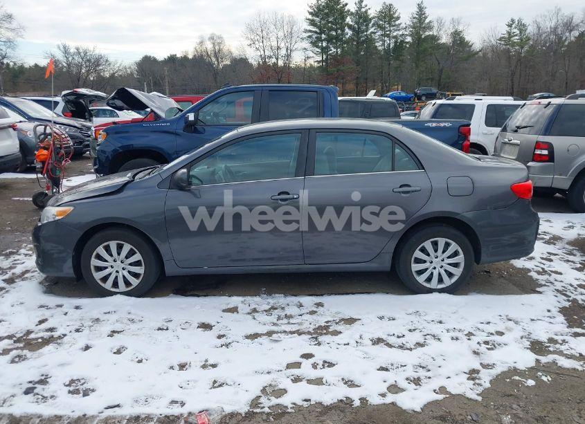 Photo 14 of 2013 Toyota Corolla LE (VIN 5YFBU4EE6DP164633)