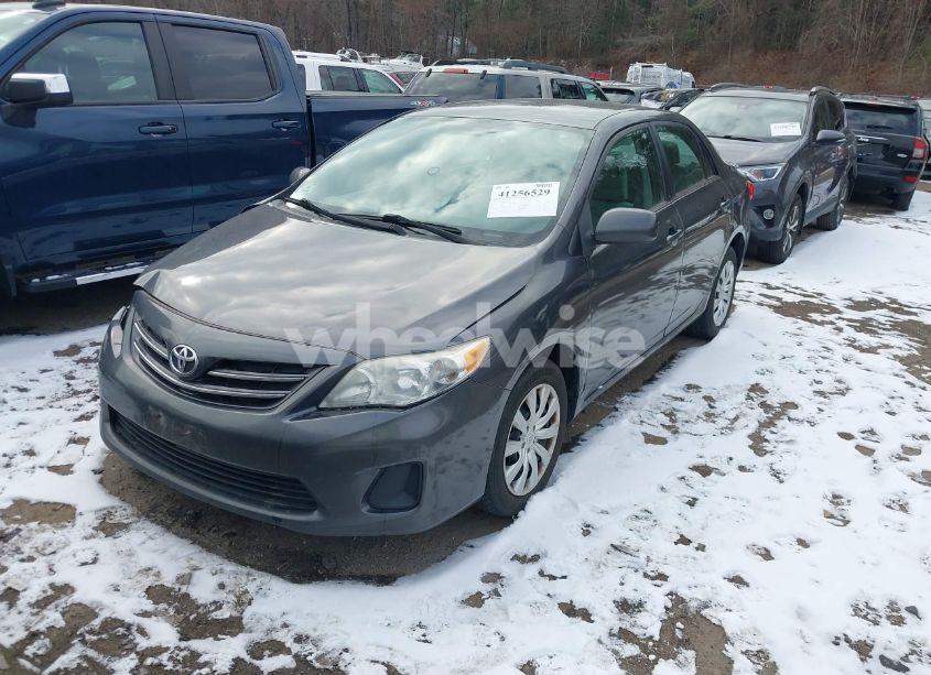 Photo 2 of 2013 Toyota Corolla LE (VIN 5YFBU4EE6DP164633)