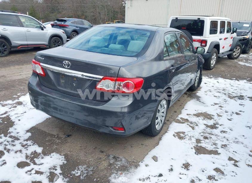 Photo 4 of 2013 Toyota Corolla LE (VIN 5YFBU4EE6DP164633)