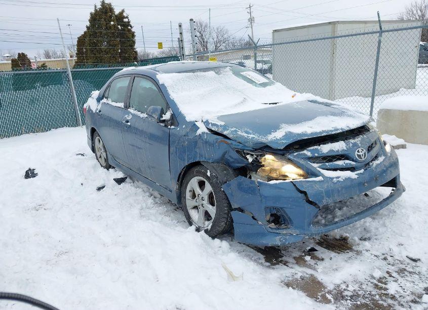2013 Toyota Corolla S (VIN 5YFBU4EE6DP170934) main photo