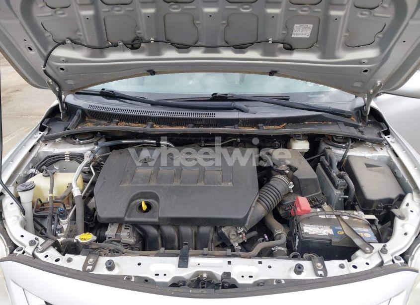 Photo 10 of 2013 Toyota Corolla LE (VIN 5YFBU4EE6DP177947)