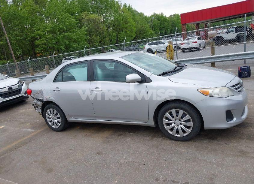 Photo 14 of 2013 Toyota Corolla LE (VIN 5YFBU4EE6DP177947)