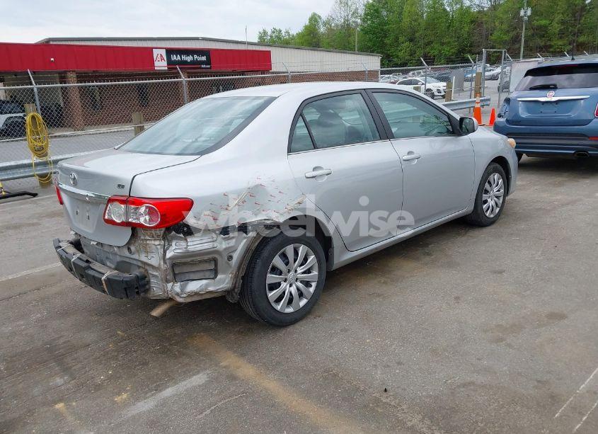 Photo 4 of 2013 Toyota Corolla LE (VIN 5YFBU4EE6DP177947)