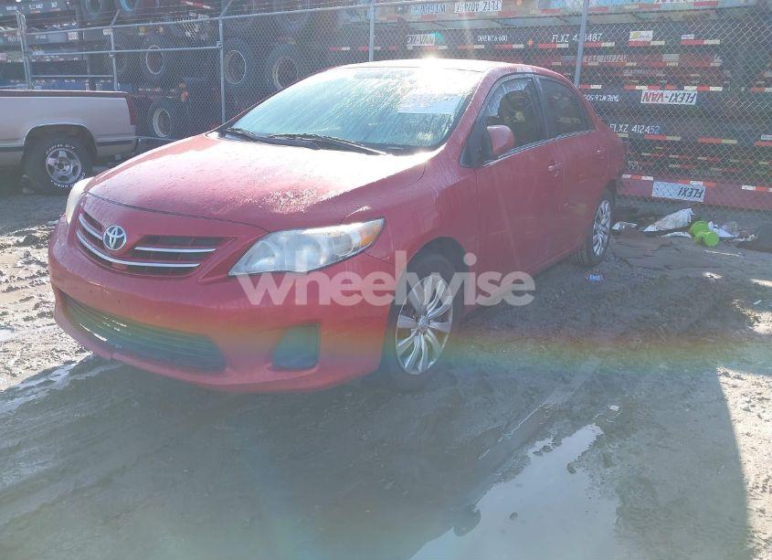 Photo 2 of 2013 Toyota Corolla LE (VIN 5YFBU4EE6DP190357)