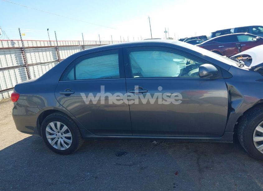 Photo 12 of 2013 Toyota Corolla LE (VIN 5YFBU4EE6DP201244)