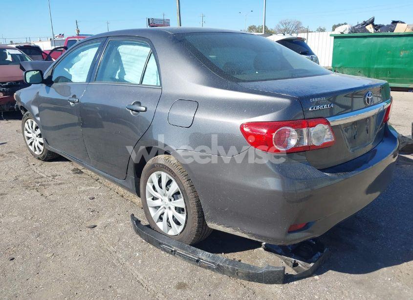 Photo 3 of 2013 Toyota Corolla LE (VIN 5YFBU4EE6DP201244)