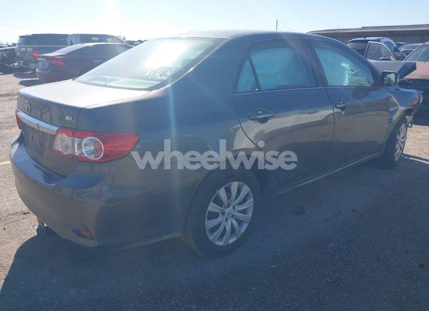 Photo 4 of 2013 Toyota Corolla LE (VIN 5YFBU4EE6DP201244)