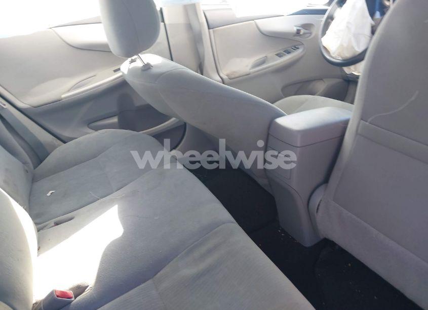 Photo 8 of 2013 Toyota Corolla LE (VIN 5YFBU4EE6DP201244)