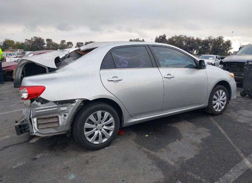 Photo 13 of 2013 Toyota Corolla LE (VIN 5YFBU4EE6DP220585)
