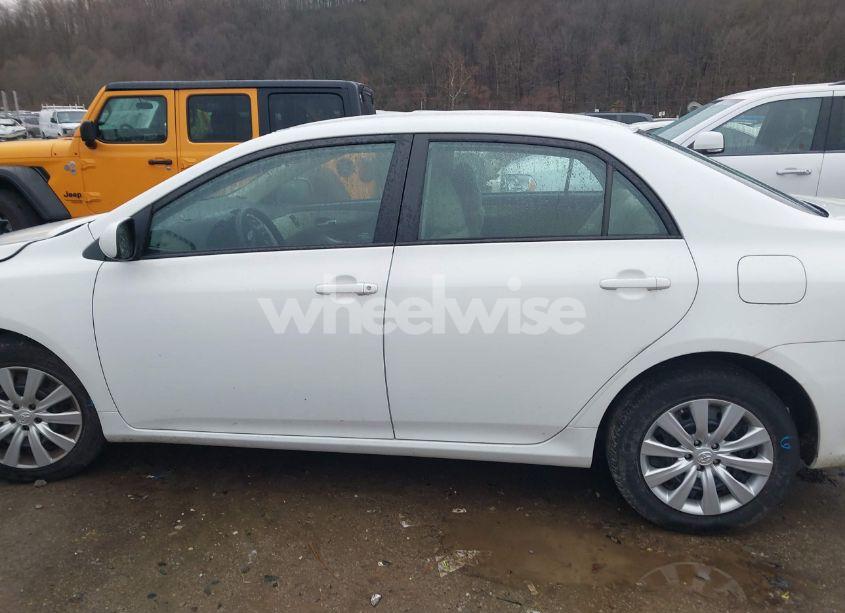 Photo 15 of 2012 Toyota Corolla LE (VIN 5YFBU4EE7CP021320)