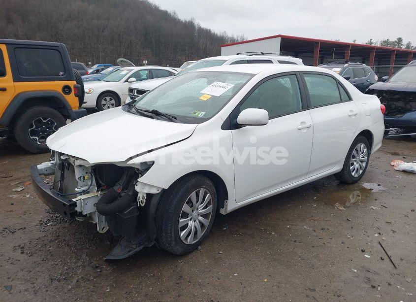 Photo 2 of 2012 Toyota Corolla LE (VIN 5YFBU4EE7CP021320)