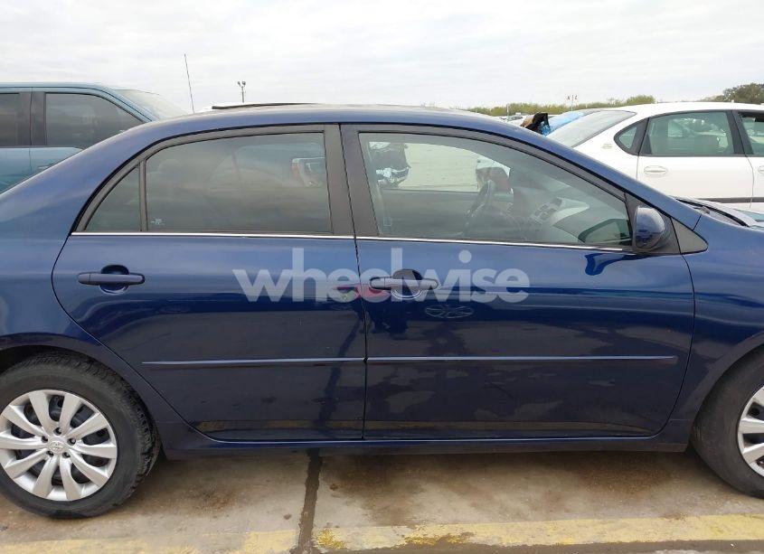 Photo 13 of 2013 Toyota Corolla LE (VIN 5YFBU4EE7DP087951)
