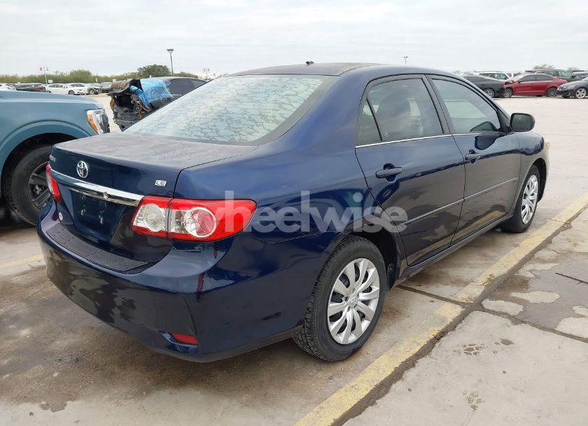 Photo 4 of 2013 Toyota Corolla LE (VIN 5YFBU4EE7DP087951)