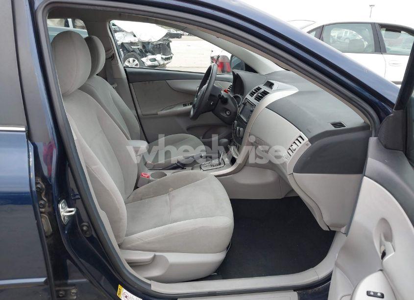 Photo 5 of 2013 Toyota Corolla LE (VIN 5YFBU4EE7DP087951)