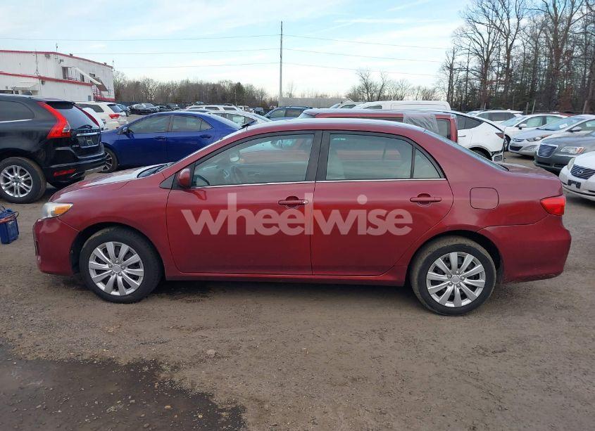 Photo 14 of 2013 Toyota Corolla LE (VIN 5YFBU4EE7DP092387)