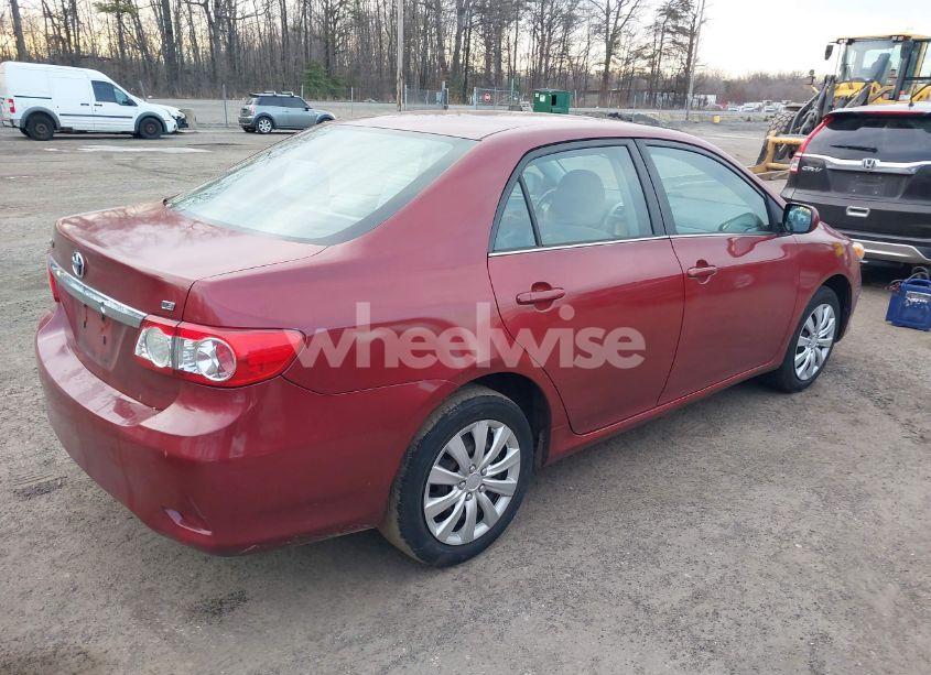 Photo 4 of 2013 Toyota Corolla LE (VIN 5YFBU4EE7DP092387)