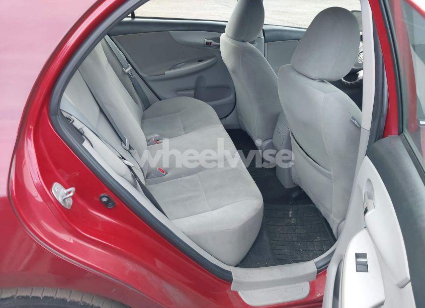 Photo 8 of 2013 Toyota Corolla LE (VIN 5YFBU4EE7DP092387)