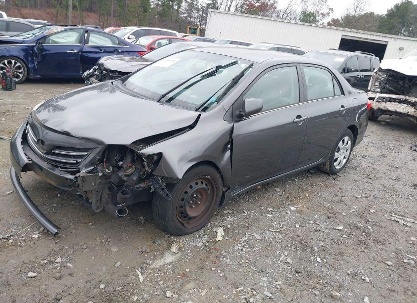 Photo 2 of 2013 Toyota Corolla LE (VIN 5YFBU4EE7DP101847)