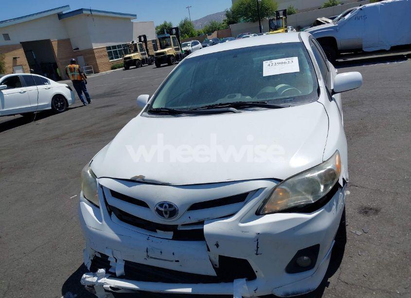 Photo 6 of 2013 Toyota Corolla S (VIN 5YFBU4EE7DP164186)
