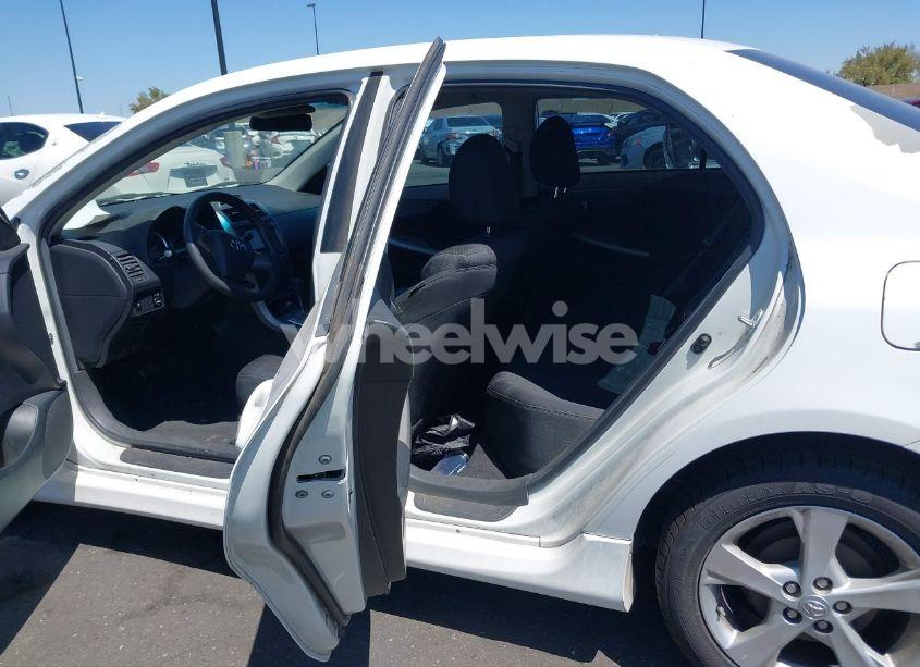 Photo 8 of 2013 Toyota Corolla S (VIN 5YFBU4EE7DP164186)