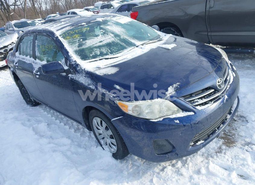 2013 Toyota Corolla LE (VIN 5YFBU4EE7DP173356) main photo