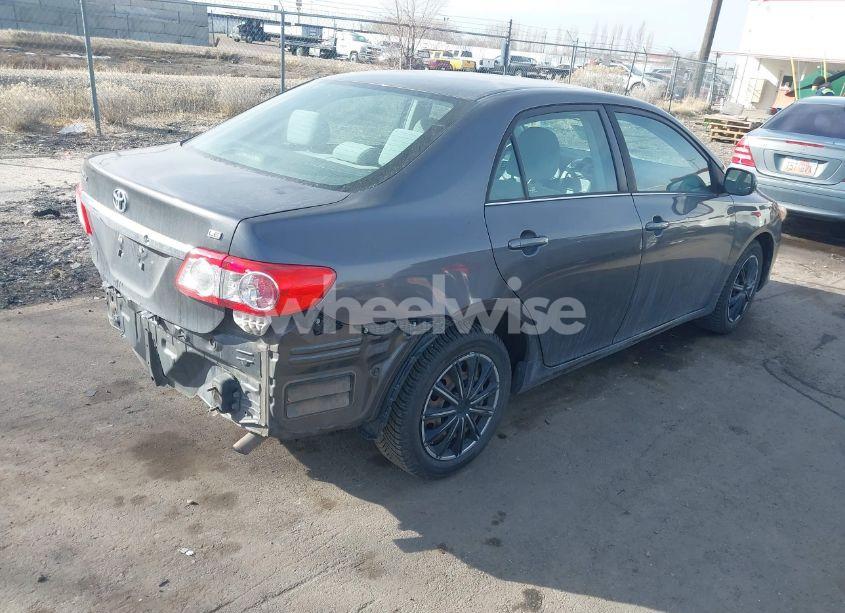 Photo 4 of 2013 Toyota Corolla LE (VIN 5YFBU4EE7DP174507)