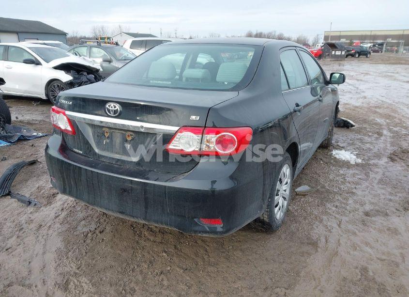 Photo 4 of 2013 Toyota Corolla LE (VIN 5YFBU4EE7DP175396)