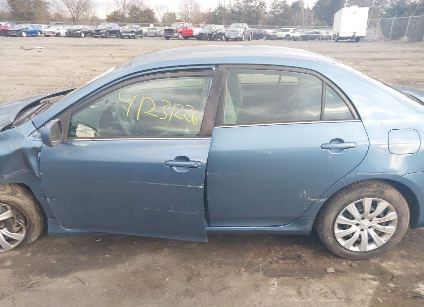 Photo 15 of 2013 Toyota Corolla LE (VIN 5YFBU4EE7DP200815)