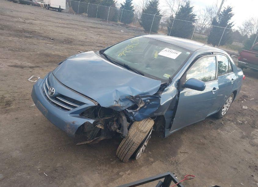 Photo 2 of 2013 Toyota Corolla LE (VIN 5YFBU4EE7DP200815)