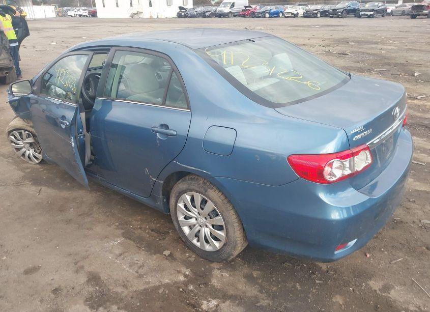 Photo 3 of 2013 Toyota Corolla LE (VIN 5YFBU4EE7DP200815)