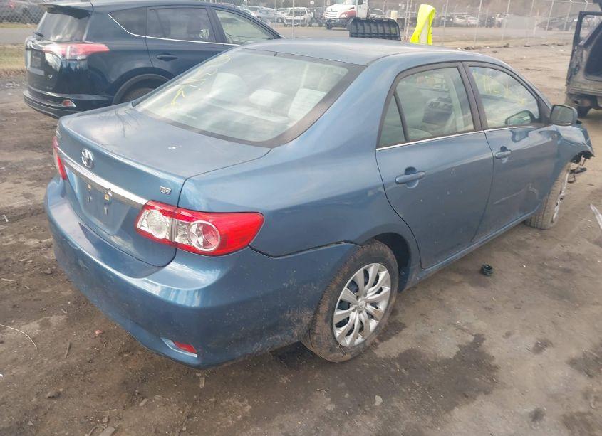 Photo 4 of 2013 Toyota Corolla LE (VIN 5YFBU4EE7DP200815)