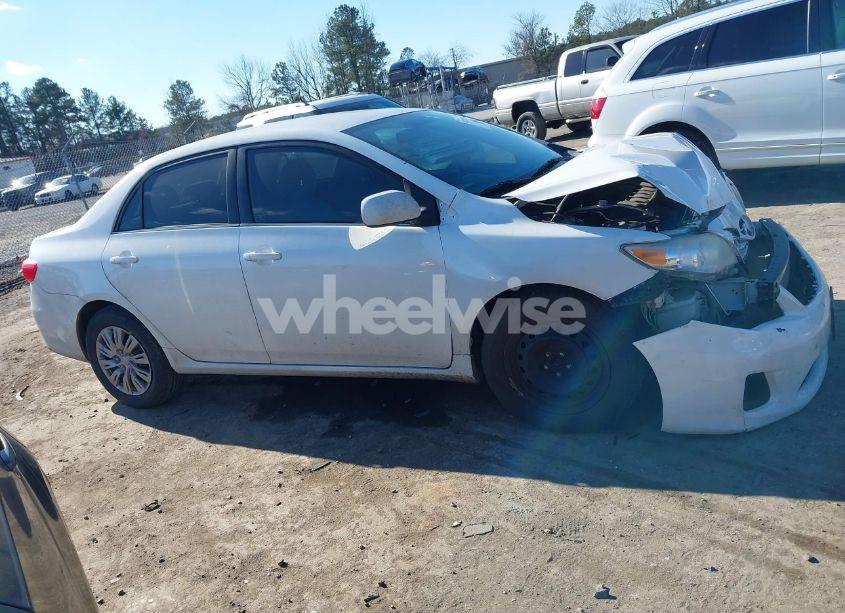 Photo 13 of 2013 Toyota Corolla LE (VIN 5YFBU4EE7DP216819)