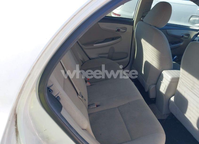 Photo 8 of 2013 Toyota Corolla LE (VIN 5YFBU4EE7DP216819)