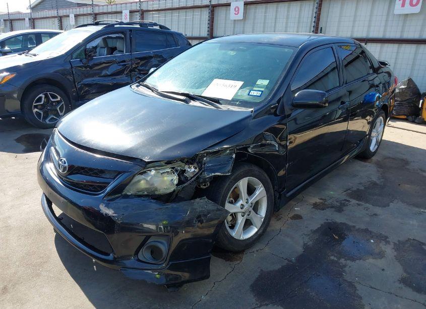 Photo 2 of 2013 Toyota Corolla S (VIN 5YFBU4EE7DP219381)