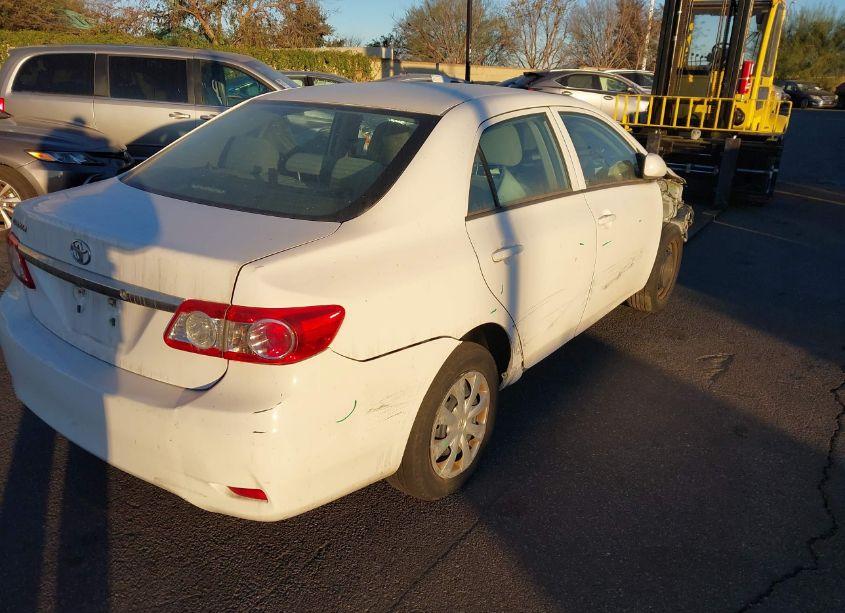 Photo 4 of 2013 Toyota Corolla L (VIN 5YFBU4EE7DP225195)