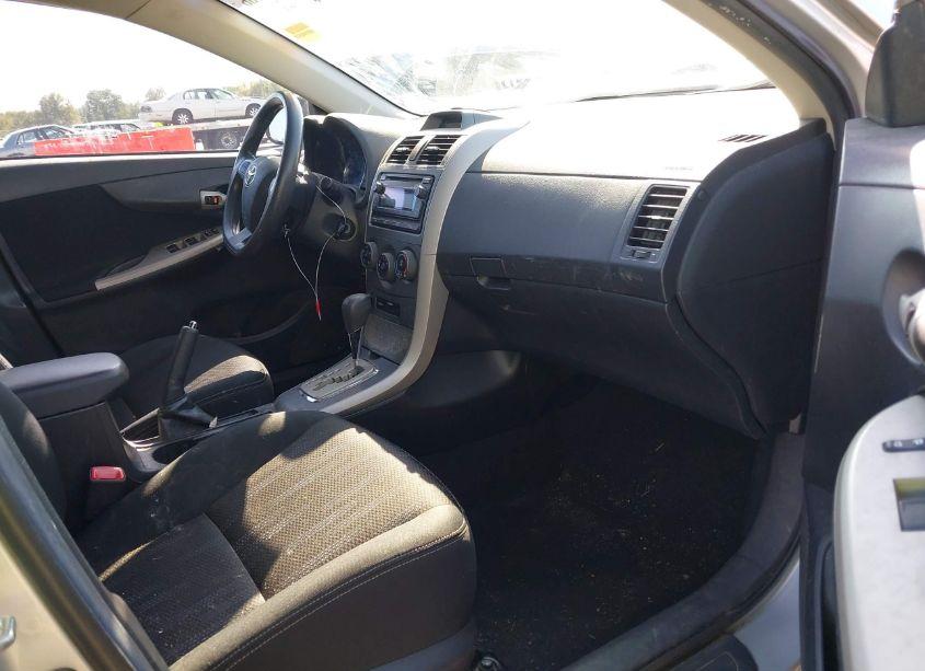 Photo 5 of 2012 Toyota Corolla S (VIN 5YFBU4EE8CP033170)