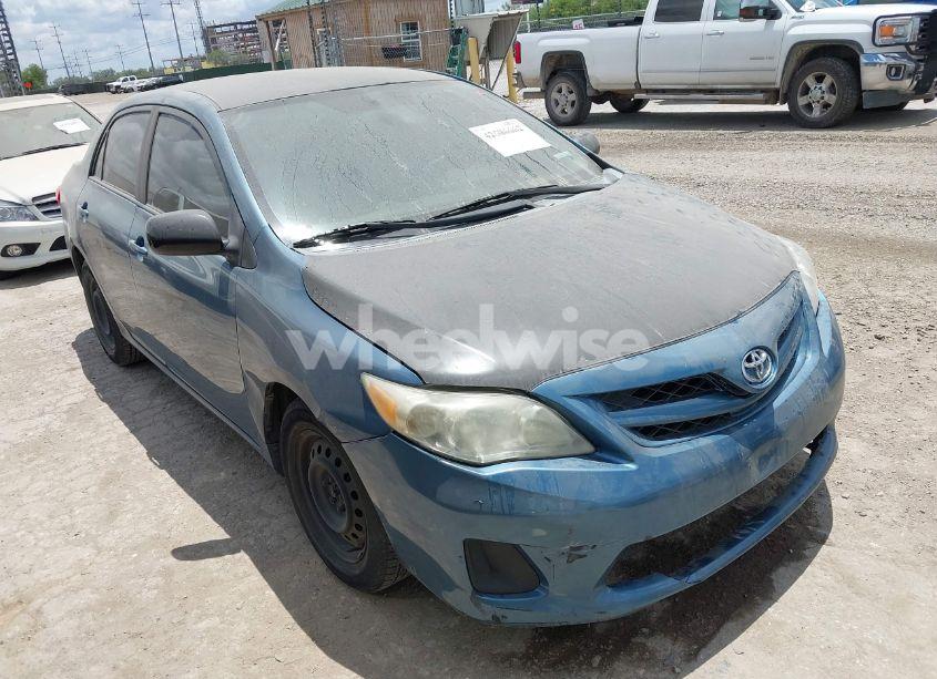 2012 Toyota Corolla LE (VIN 5YFBU4EE8CP041320) main photo