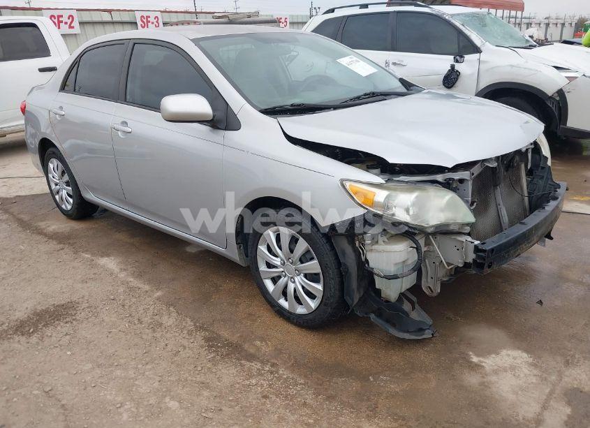 2012 Toyota Corolla LE (VIN 5YFBU4EE8CP045495) main photo