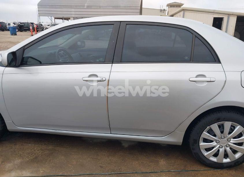 Photo 15 of 2012 Toyota Corolla LE (VIN 5YFBU4EE8CP045495)
