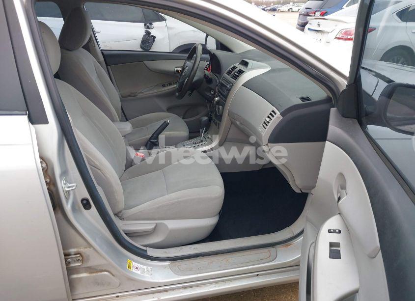 Photo 5 of 2012 Toyota Corolla LE (VIN 5YFBU4EE8CP045495)