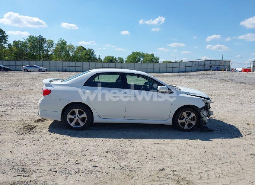Photo 13 of 2013 Toyota Corolla S (VIN 5YFBU4EE8DP083049)