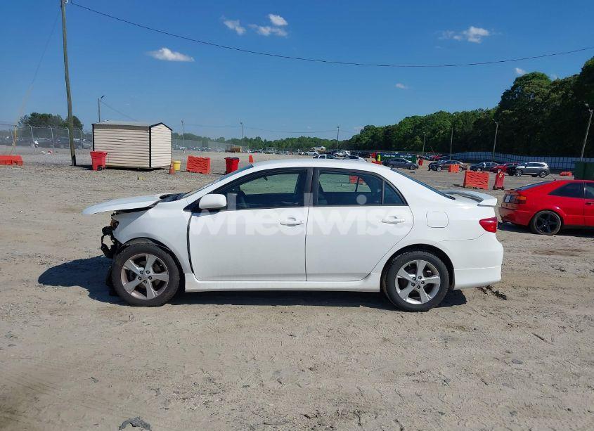Photo 14 of 2013 Toyota Corolla S (VIN 5YFBU4EE8DP083049)