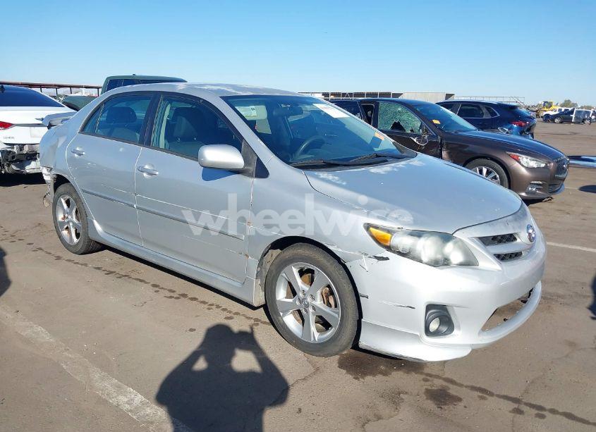 2013 Toyota Corolla S (VIN 5YFBU4EE8DP088025) main photo