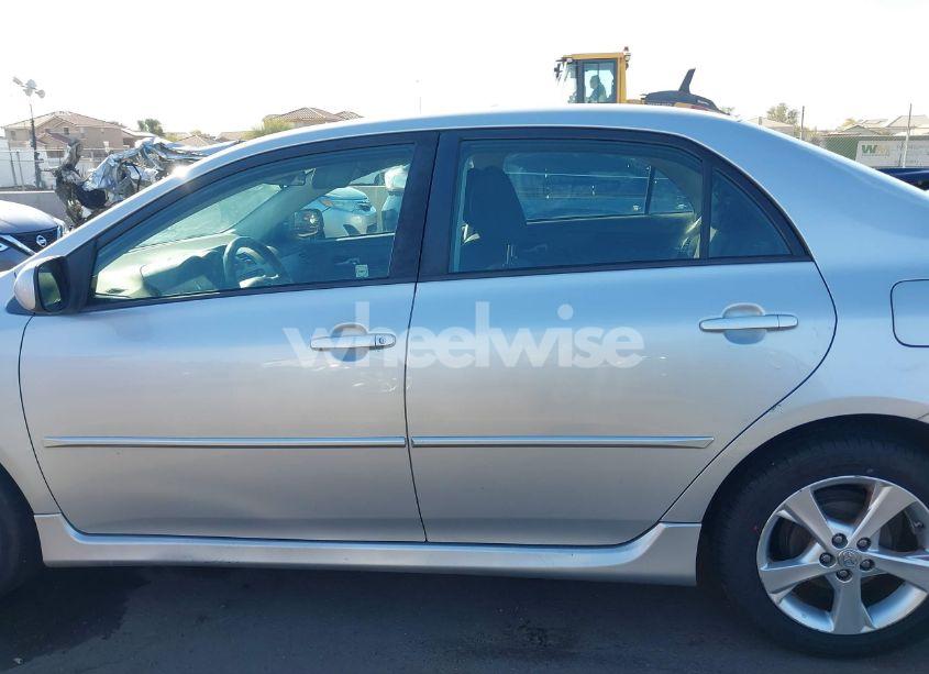 Photo 14 of 2013 Toyota Corolla S (VIN 5YFBU4EE8DP088025)